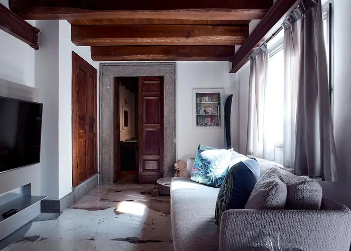Palazzo Delle Pietre - Luxury Apartments Roma